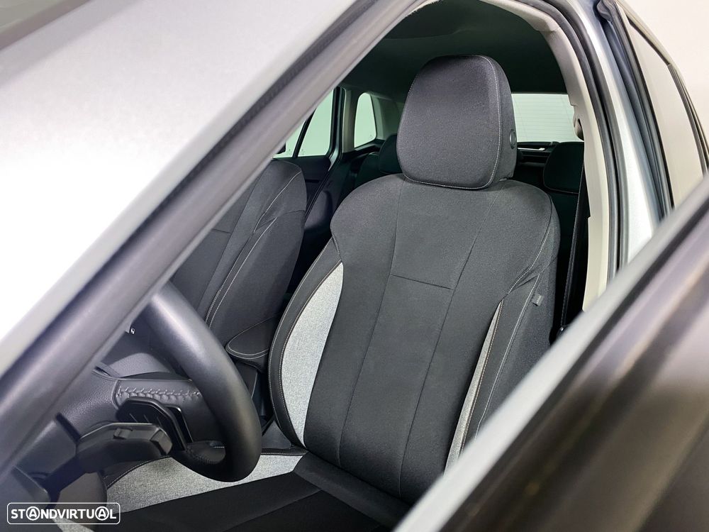 Skoda Kamiq 1.0 TSI DSG — fotografia 20