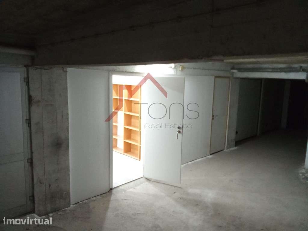Garagem / Armazém - Grande imagem: 3/6