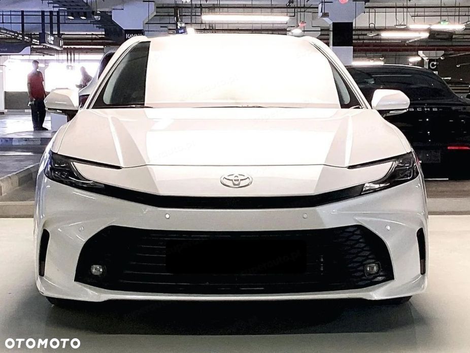 Toyota Camry - 2