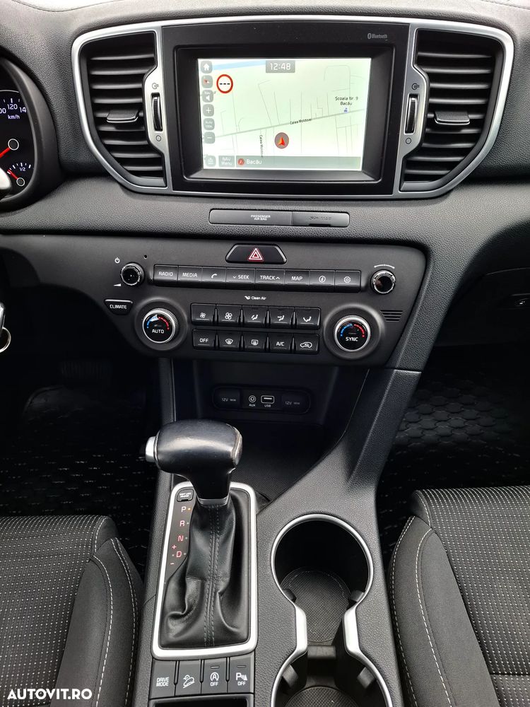 Kia Sportage 1.7 DSL 7DCT 4x2 Style - 12