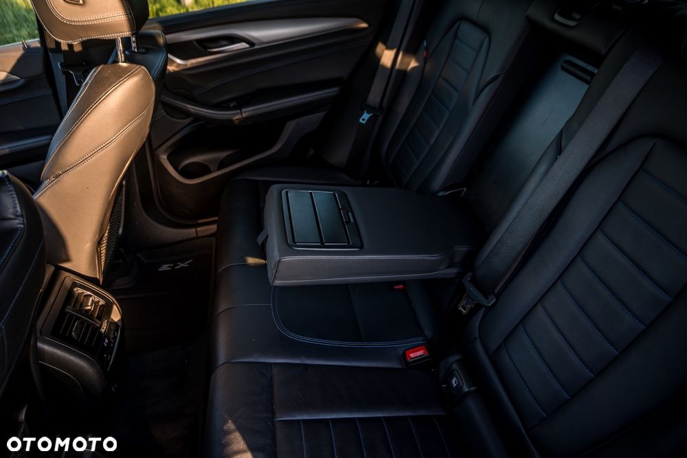 BMW X3 xDrive25d - 12