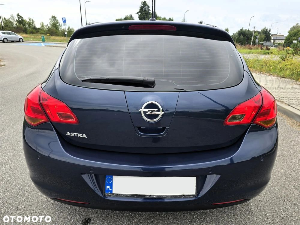 Opel Astra 1.6 Cosmo - 8