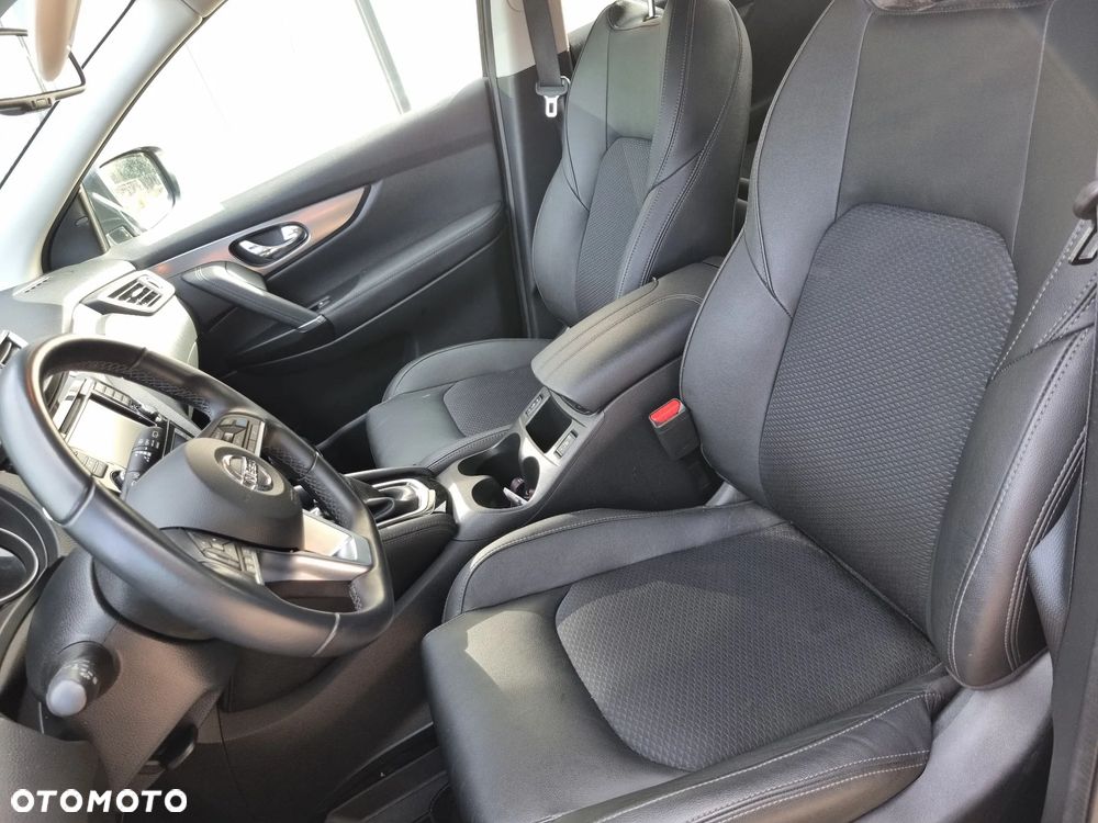 Nissan Qashqai 1.7 dCi 4x4 Tekna+ Xtronic - 22