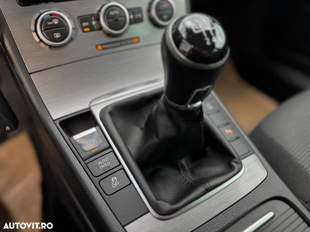 Volkswagen Passat Variant 2.0 TDI DPF Comfortline - 9