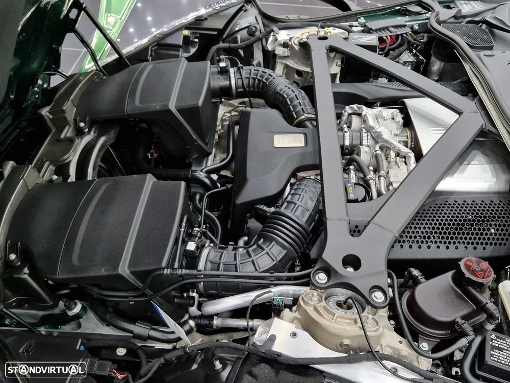 Aston Martin DB11 Volante V8 - 32