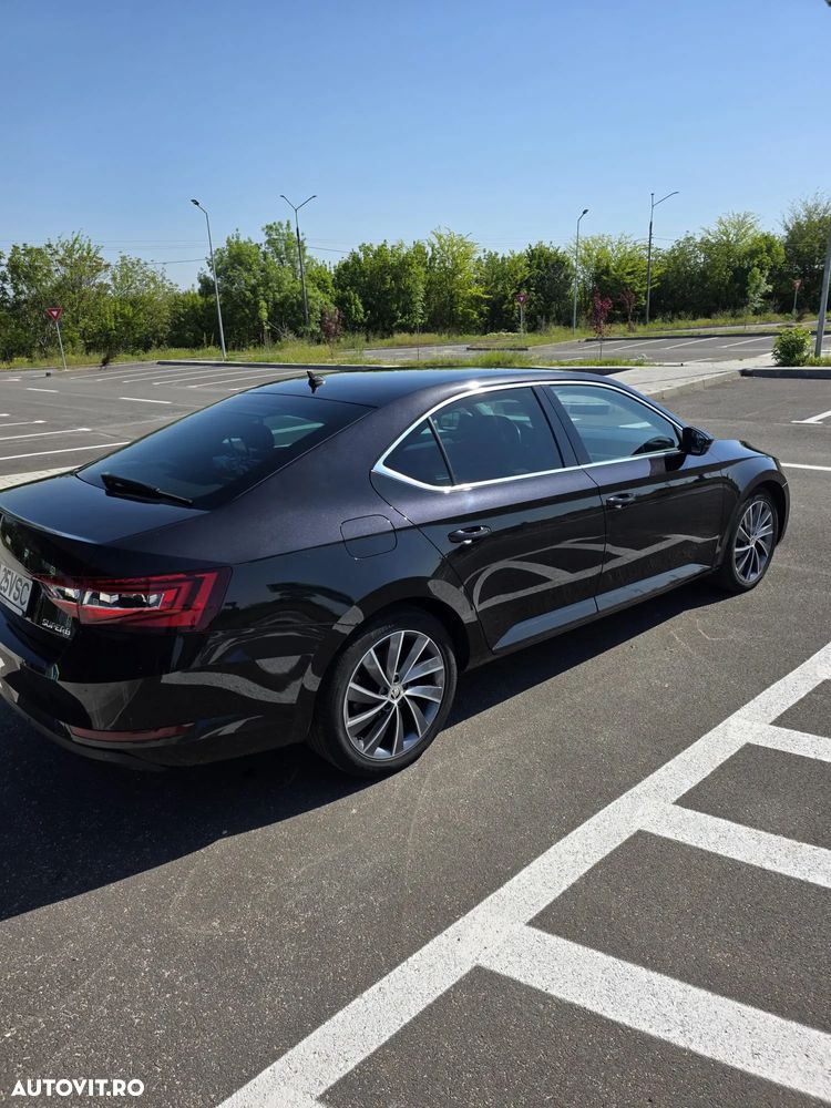 Skoda Superb 2.0 TDI DSG Active - 3
