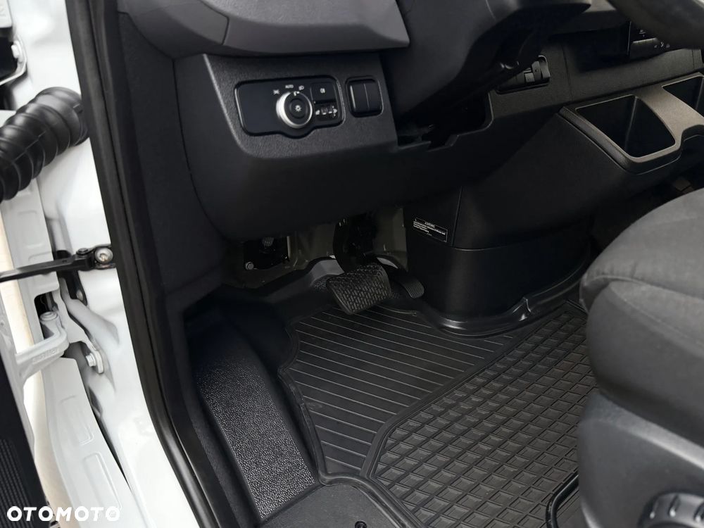 Mercedes-Benz Sprinter 3,0 319 Izoterma Winda - 20