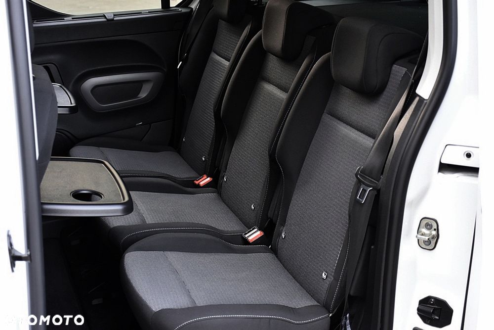 Toyota Proace City Verso 1.2 Turbo L1 Team Deutschland - 38