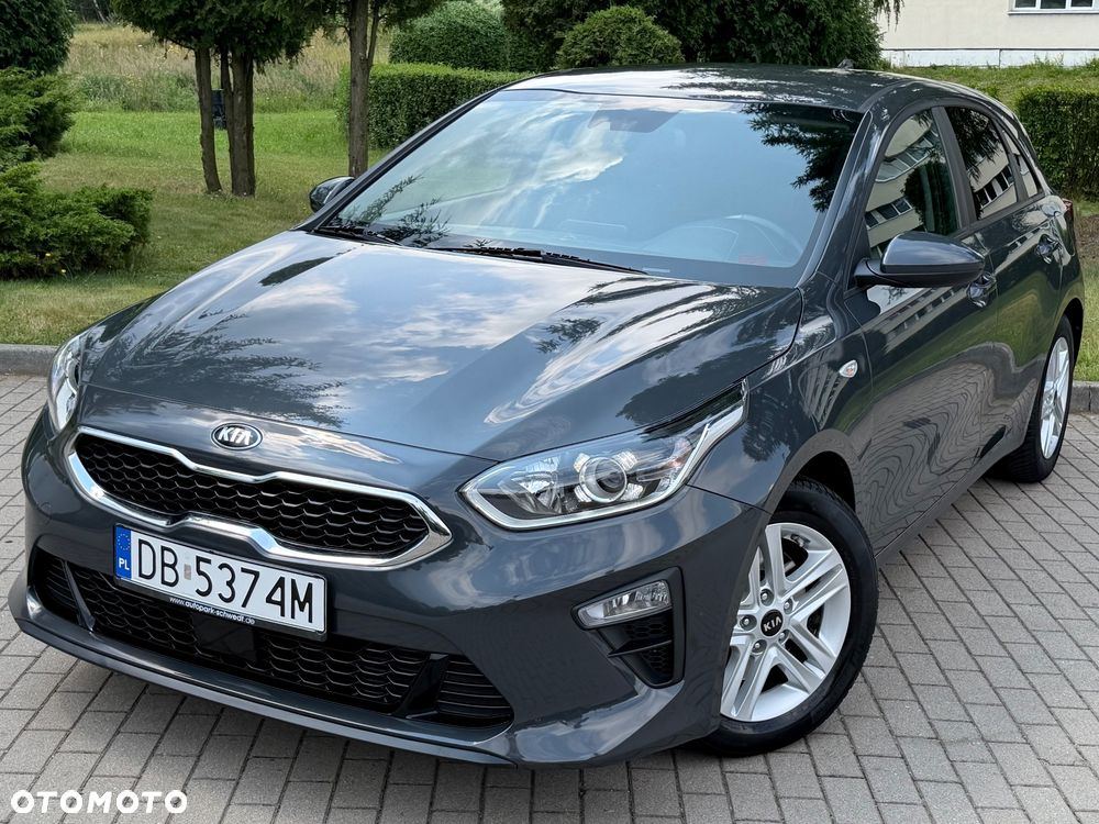 Kia Ceed 1.4 CVVT Dream-Team Edition - 2