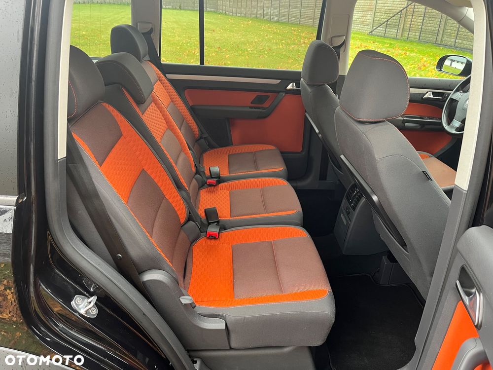 Volkswagen Touran 2.0 TDI DPF Cross - 10