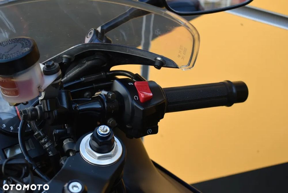 Honda CBR - 24