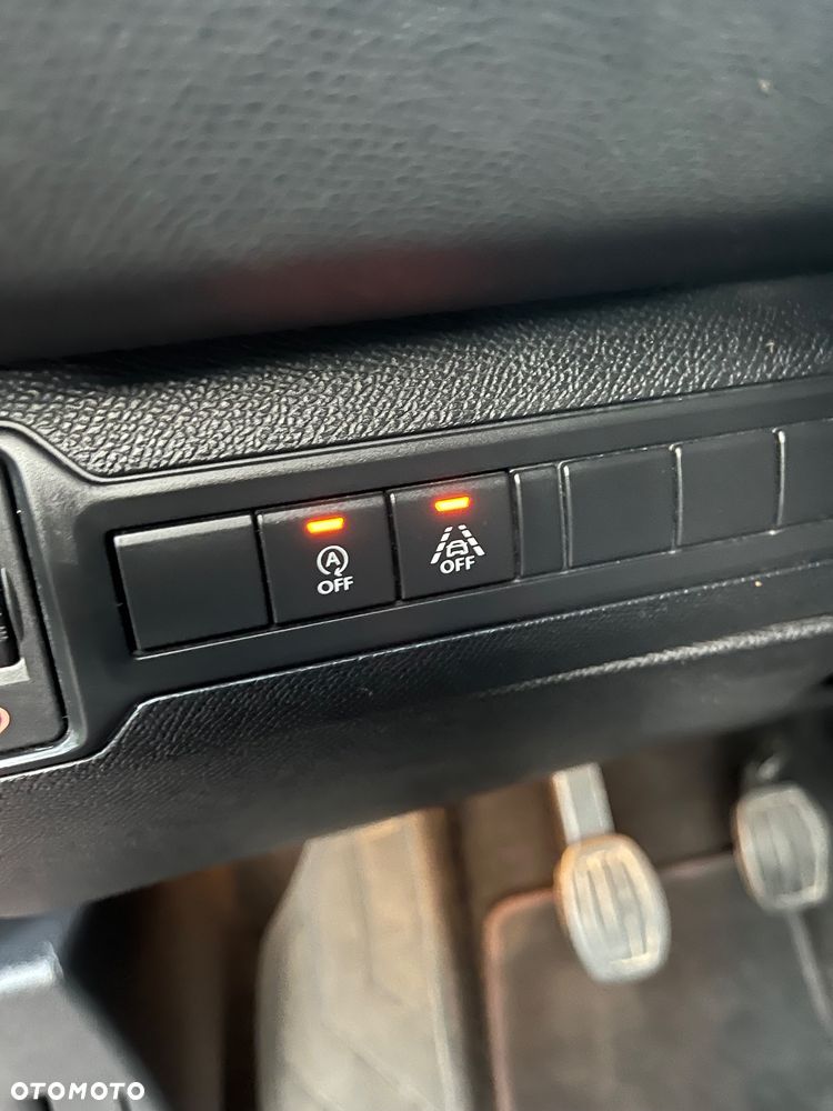 Peugeot 308 - 16