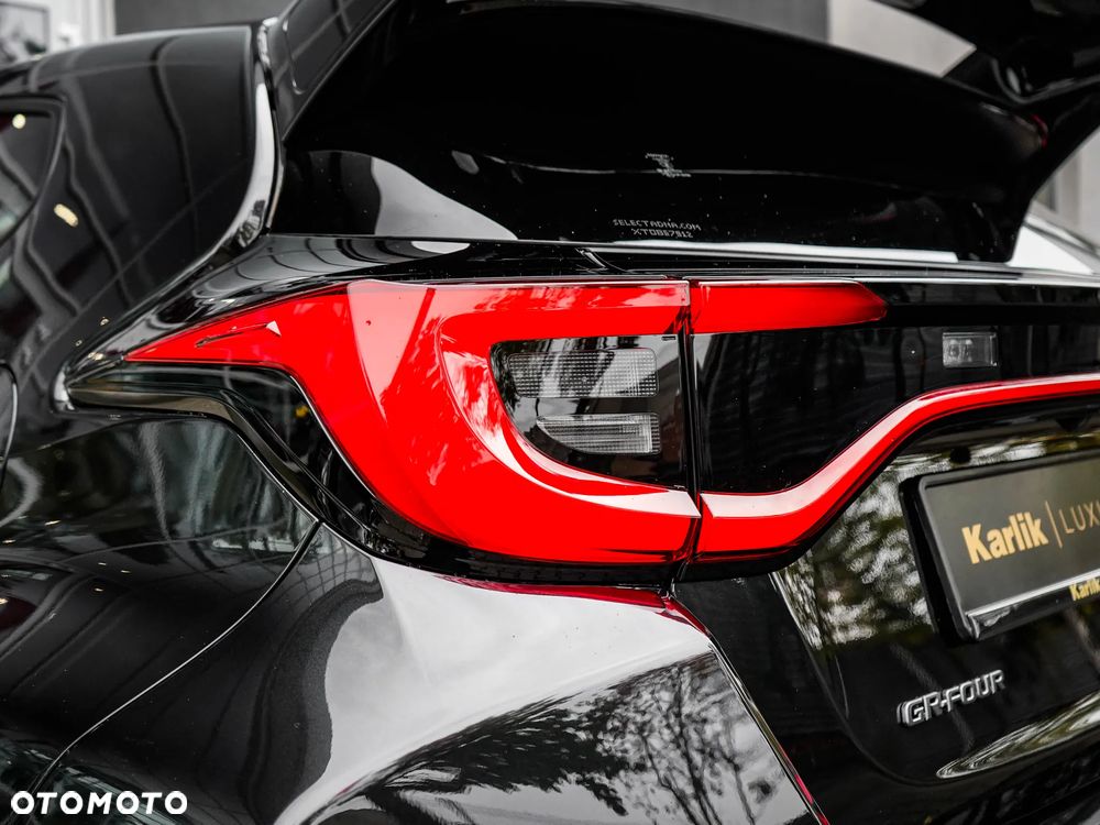 Toyota Yaris 1.5 GR Sport - 17
