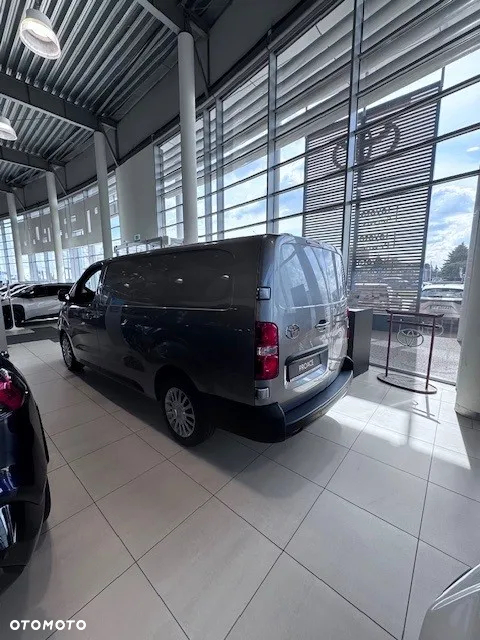 Toyota proace - 3