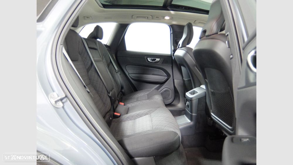 Volvo XC 60 2.0 T6 PHEV Core AWD - 14