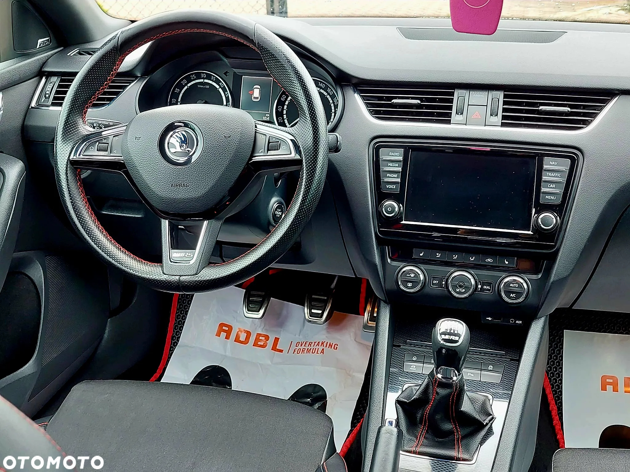 Skoda Octavia Combi 2.0 TDI RS - 21
