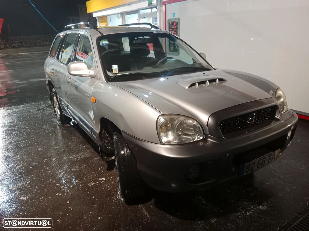 Hyundai Santa Fe 2.0 CRDi Family 4WD - 2