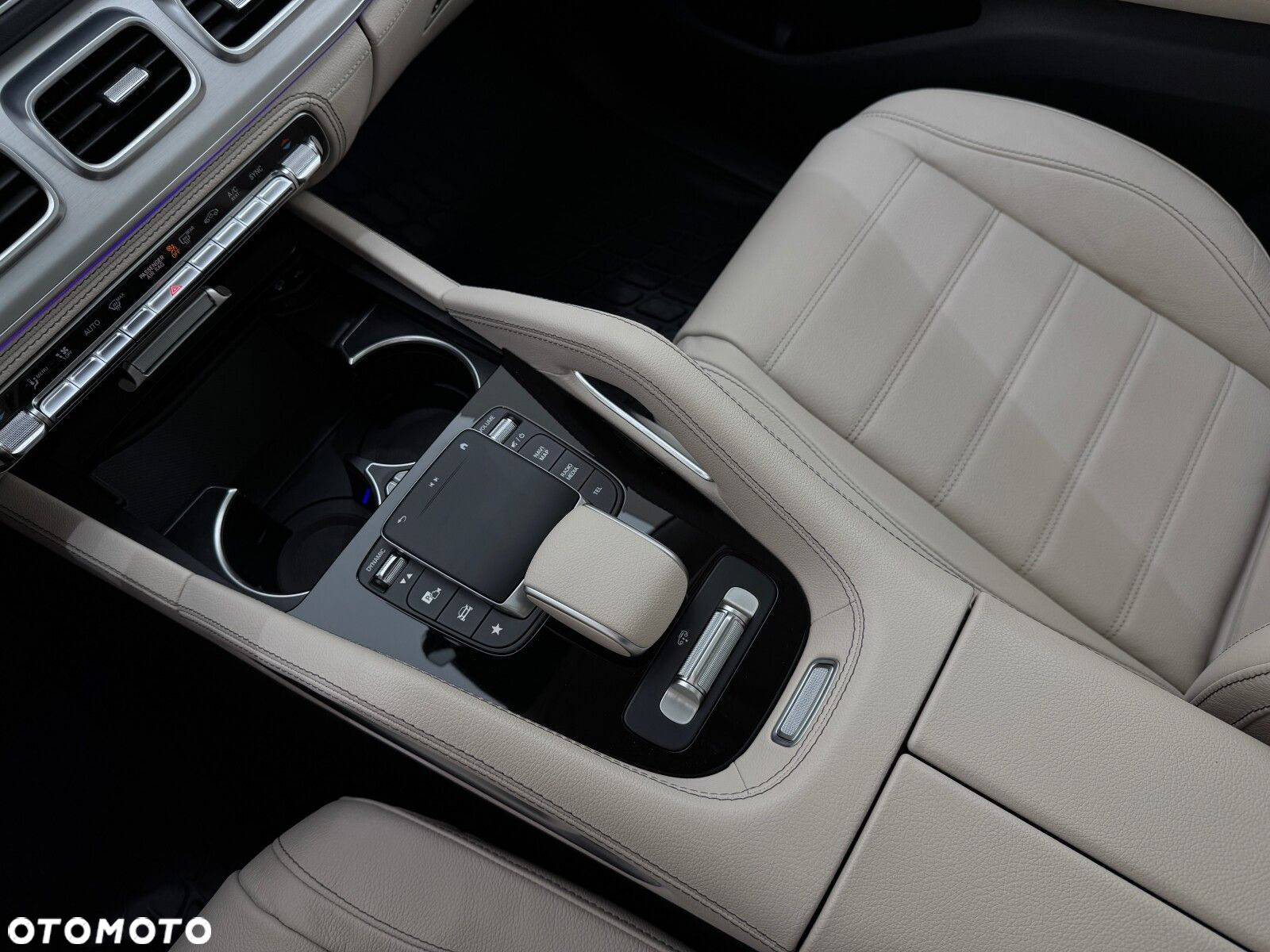 Mercedes-Benz GLE - 28