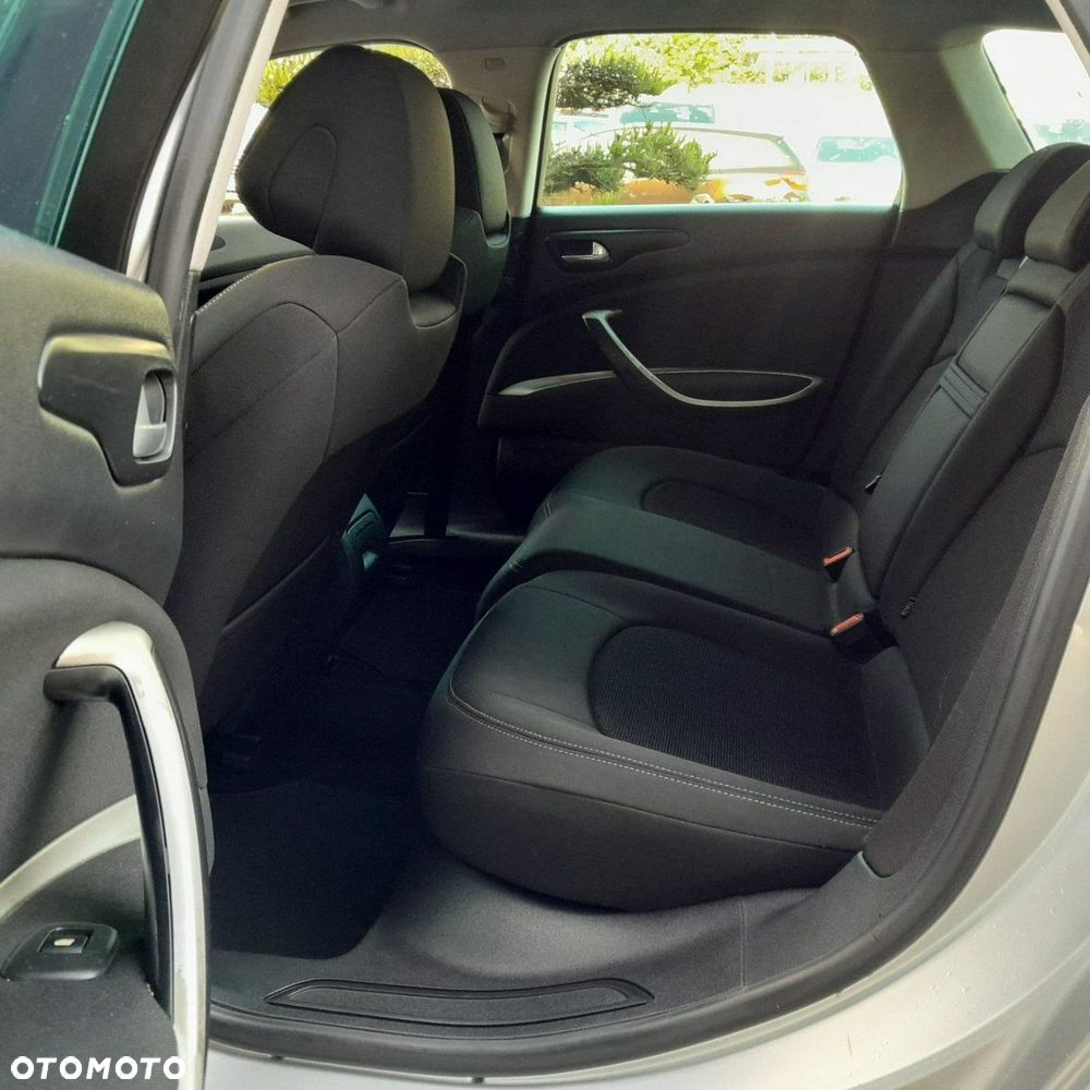 Citroën C5 1.6 HDi Attraction - 8