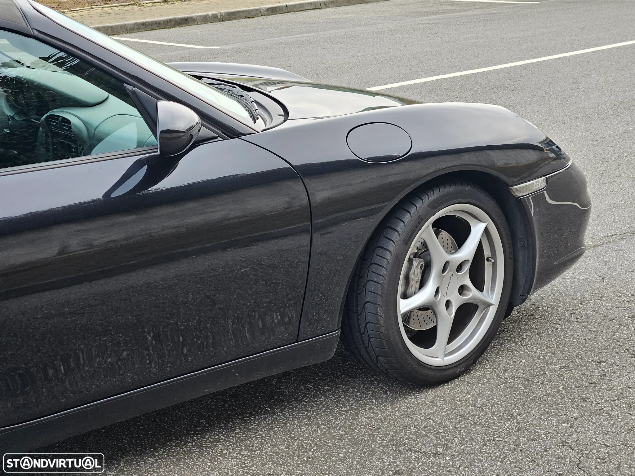 Porsche 911 (996) Carrera 4 - 18