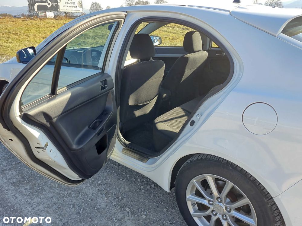 Mitsubishi Lancer 1.6 Inform - 14