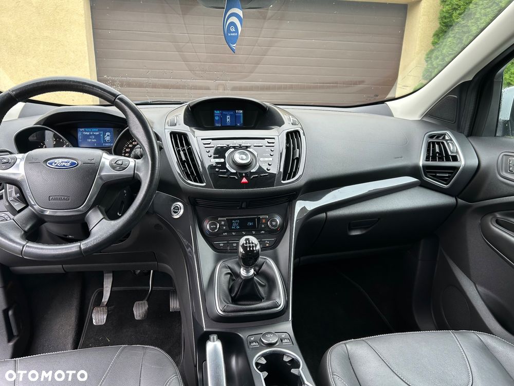 Ford Kuga - 10