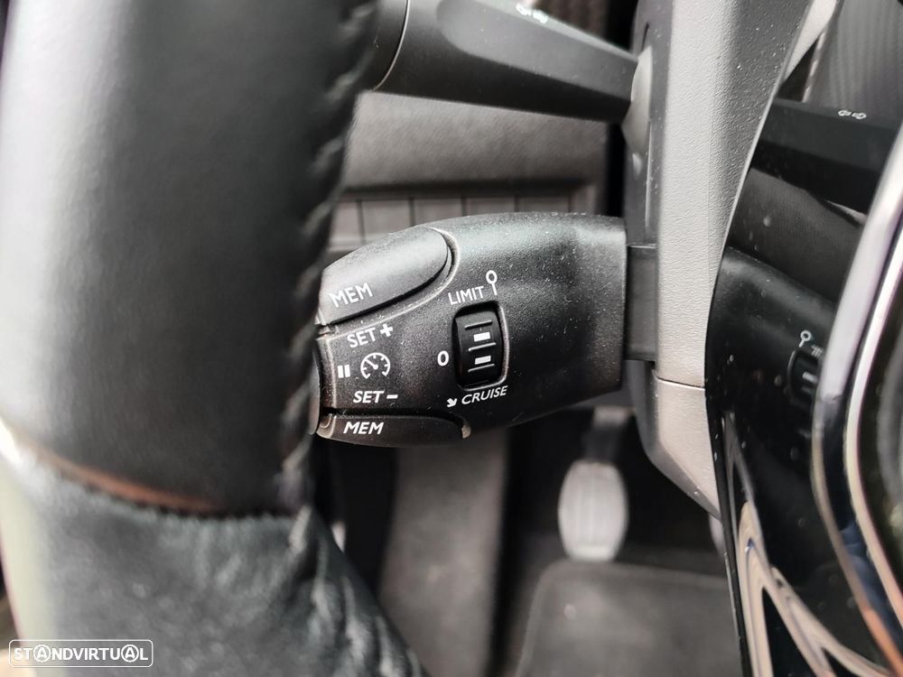 Peugeot e-208 50 kWh Style - 12