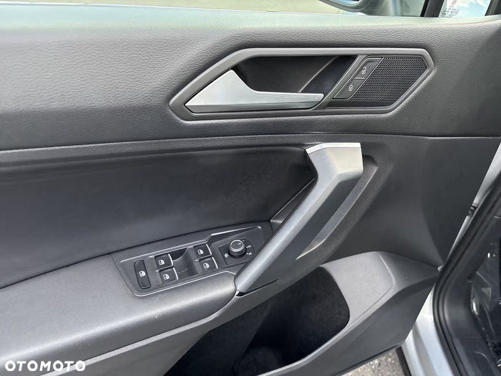 Volkswagen Tiguan - 22