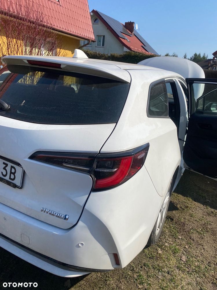 Toyota Corolla 1.8 Hybrid Club - 18