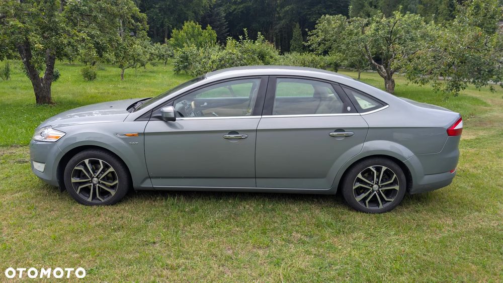 Ford Mondeo 2.5 Ghia - 4