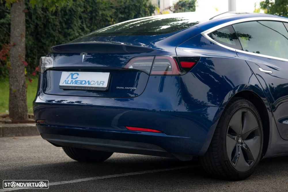Tesla Model 3 Long-Range Dual Motor AWD - 37