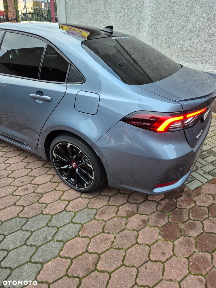 Toyota Corolla 1.8 Hybrid GR Sport - 10