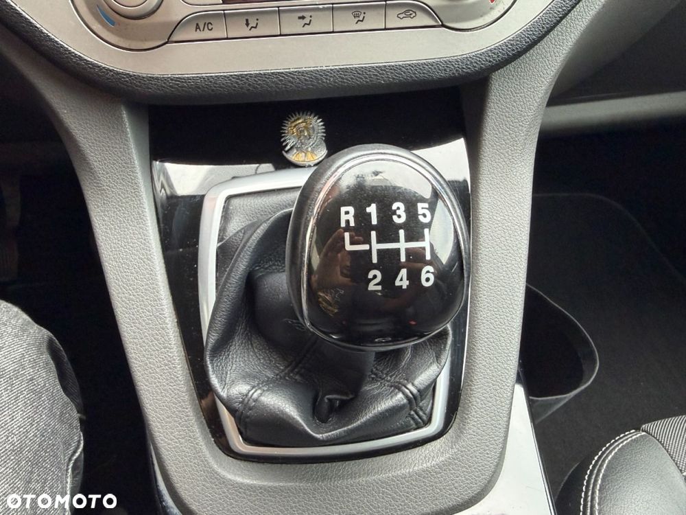 Ford Kuga - 18