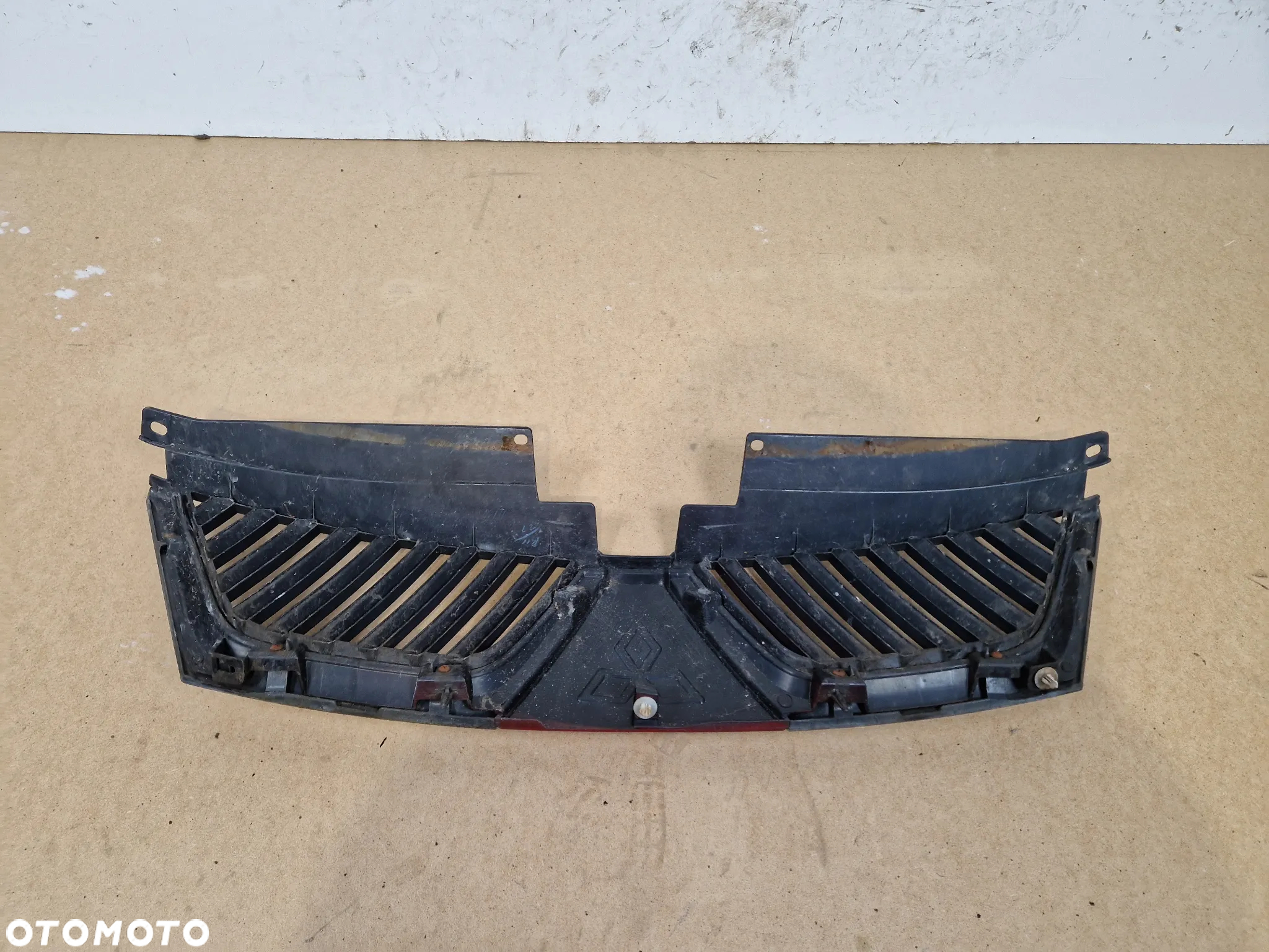 Mitsubishi Outlander II grill atrapa chłodnicy. - 3