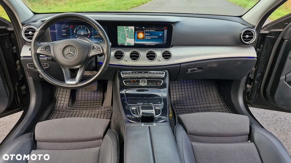 Mercedes-Benz Klasa E 220 d T 9G-TRONIC AMG Line - 16