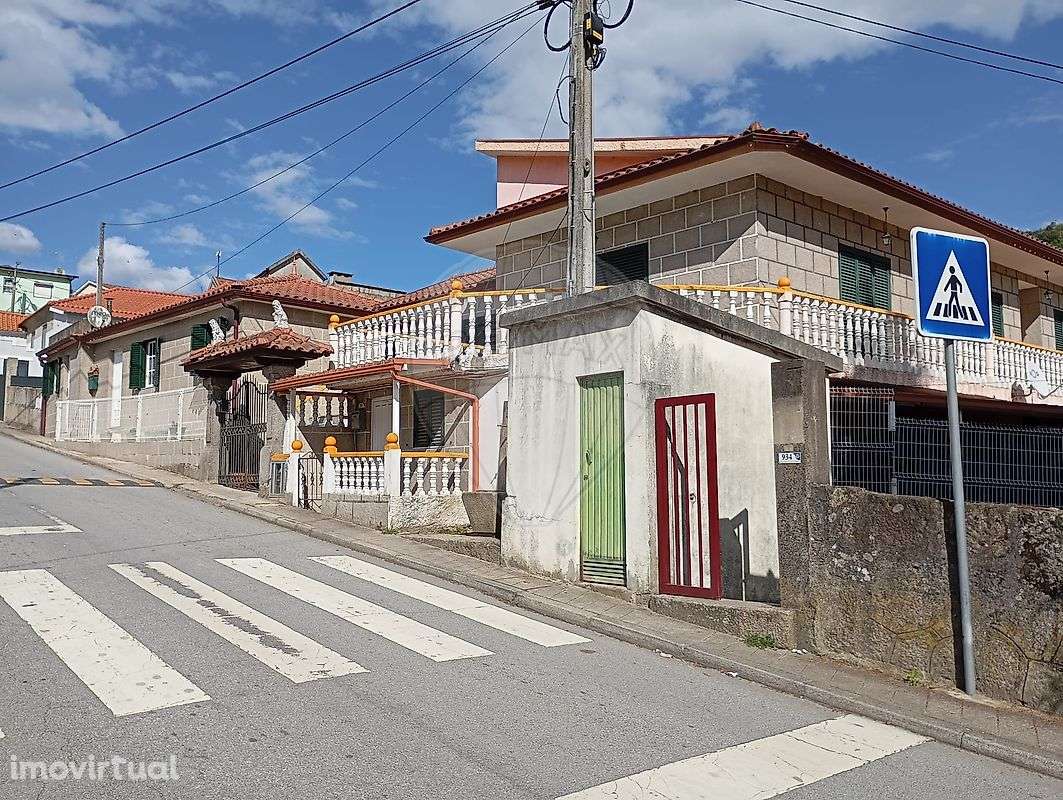 Moradia T6 para venda - Grande imagem: 2/25