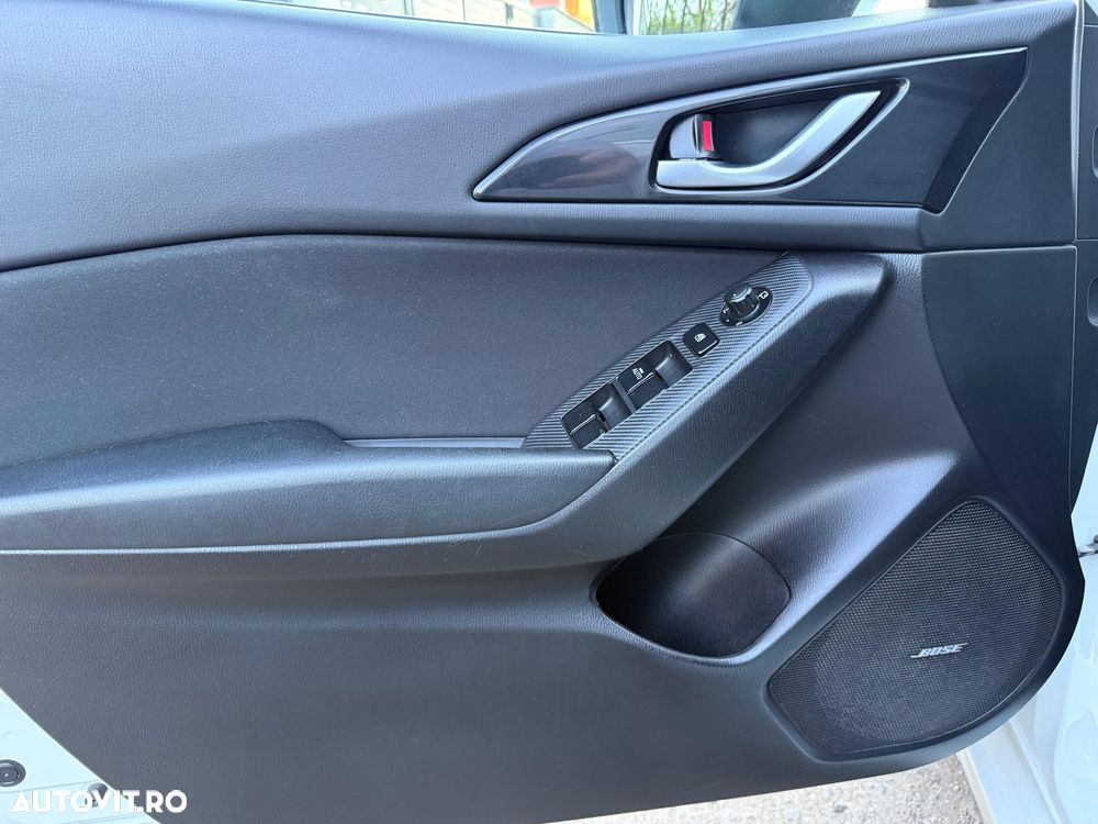 Mazda 3 SKYACTIV-G 120 Exclusive-Line - 25