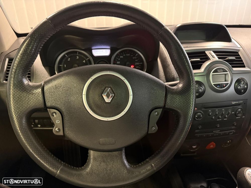 Renault Mégane CC 1.5 dCi Dynamique Luxe - 11