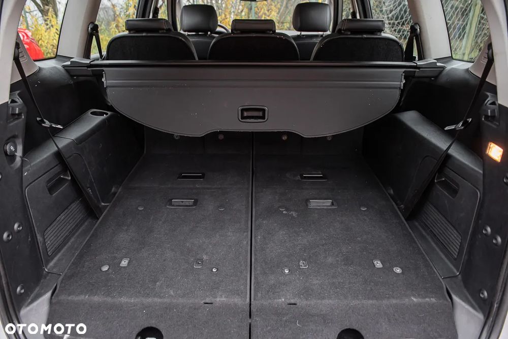 Ford S-Max 2.0 TDCi DPF Champions Edition - 28