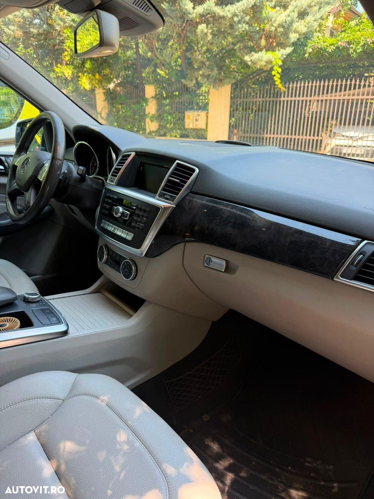 Mercedes-Benz ML 250 BlueTEC 4MATIC Aut - 3