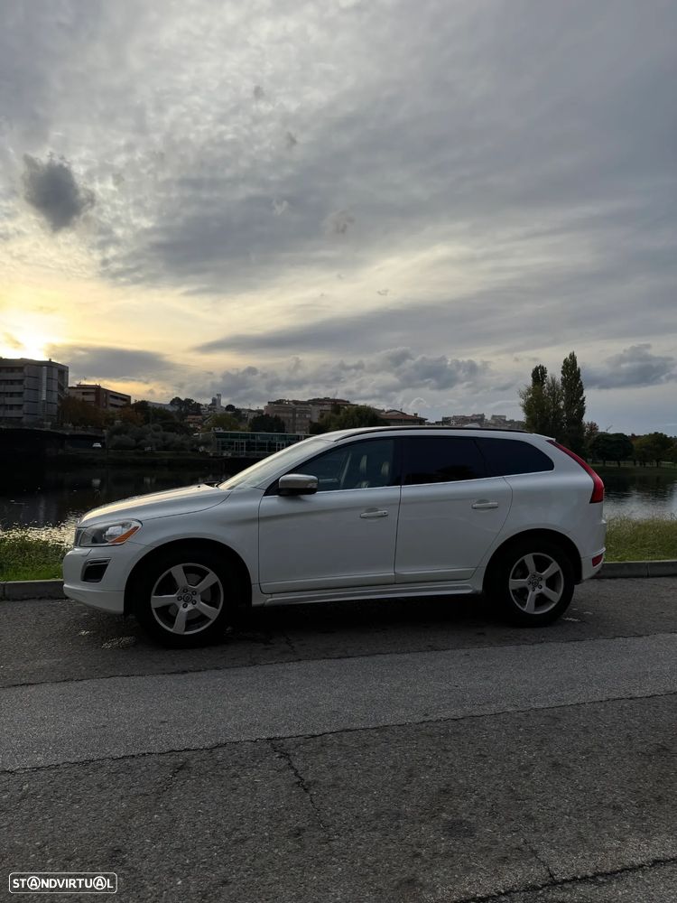 Volvo XC 60 2.0 D4 R-Design 139g Start/Stop - 4