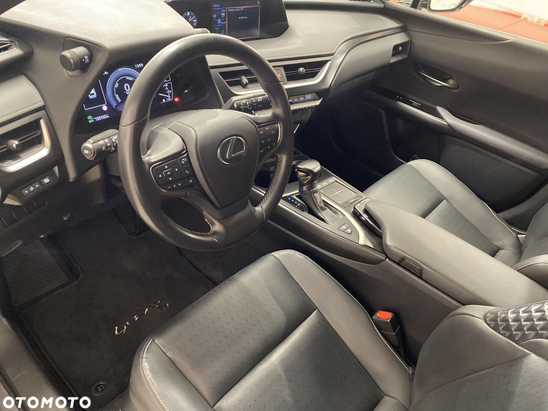 Lexus UX 250h GPF F Impression 2WD - 9