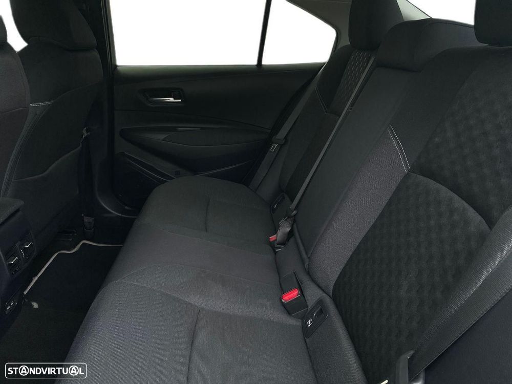 Toyota Corolla - 12