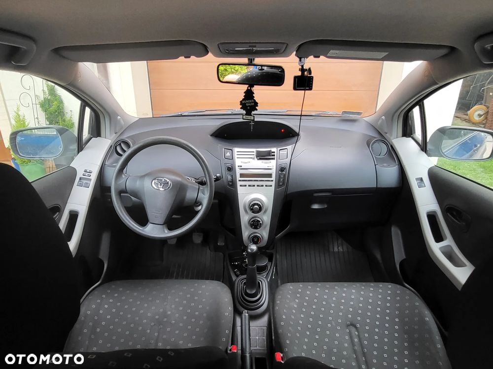 Toyota Yaris 1.0 Luna A/C - 14