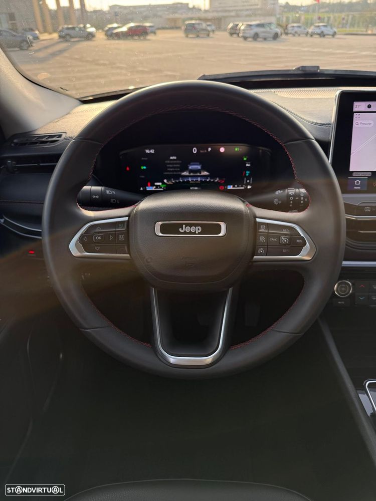 Jeep Compass 1.3 TG Trailhawk - 11