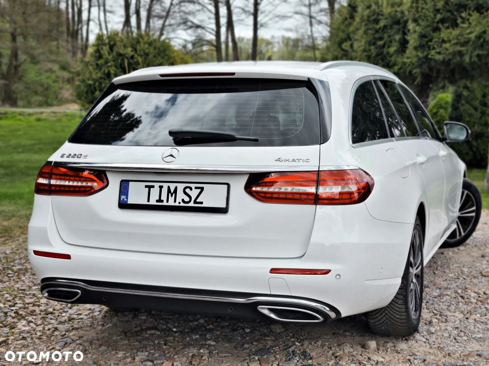 Mercedes-Benz Klasa E 220 d 4Matic 9G-TRONIC Sportstyle Edition - 13
