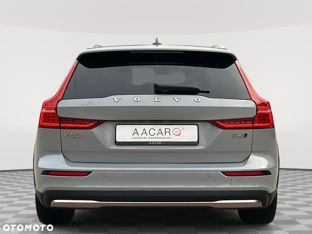 Volvo V60 Cross Country - 3