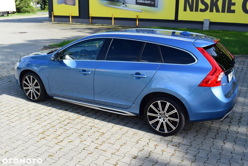 Volvo V60 D4 Geartronic Summum - 14