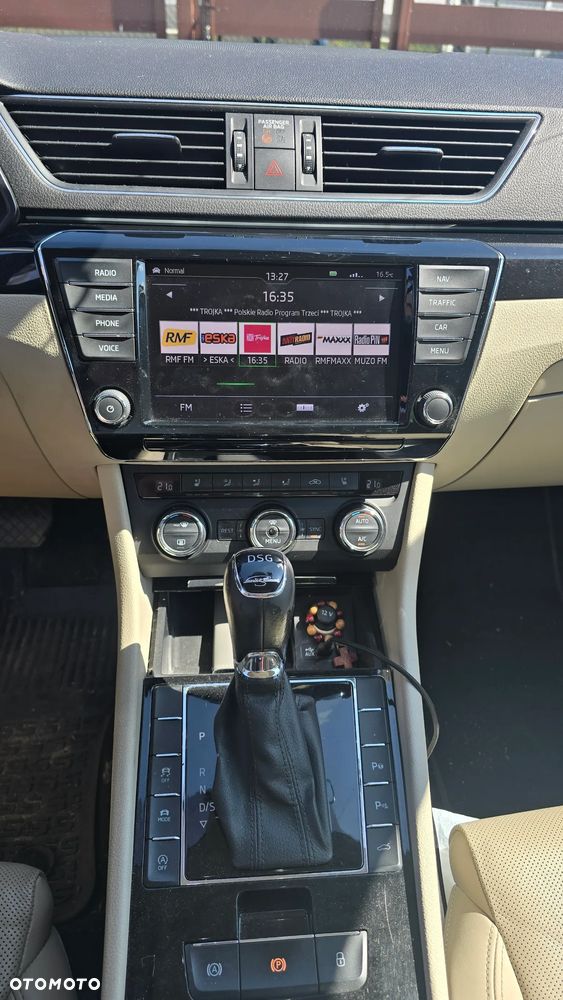 Skoda Superb 2.0 TDI L&K DSG - 10