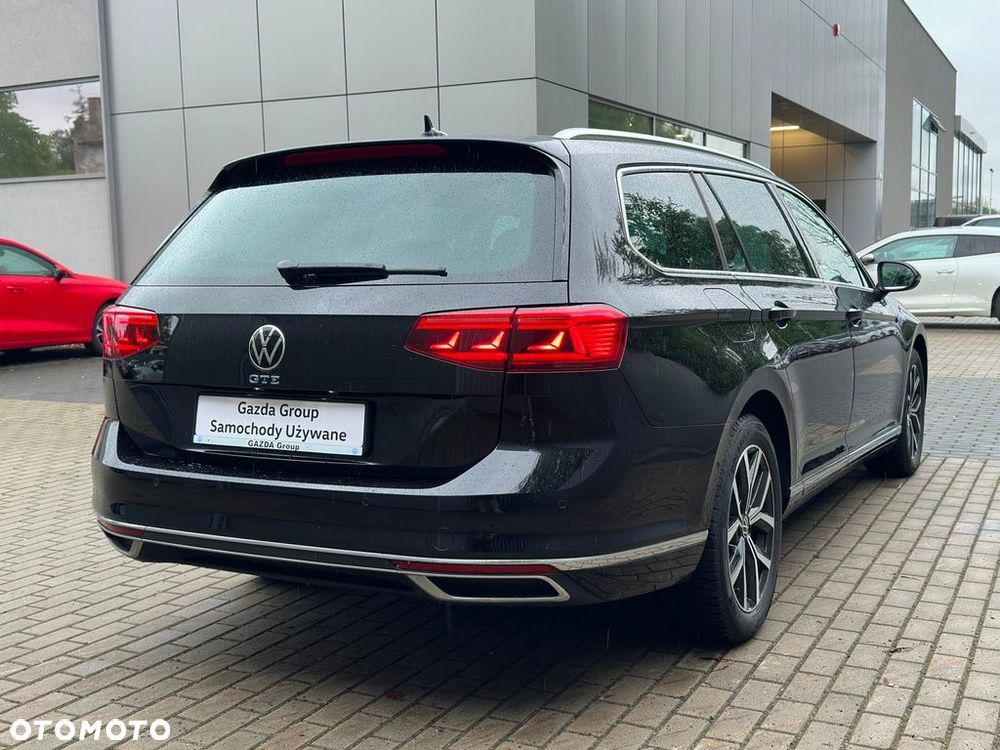 Volkswagen Passat - 8